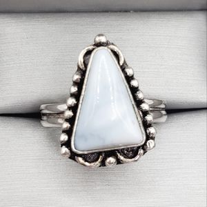 Genuine Triangle Bezel Set Blue Owyee Opal 925 Sterling Silver Vintage Ring